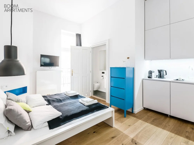 Boom Apartments