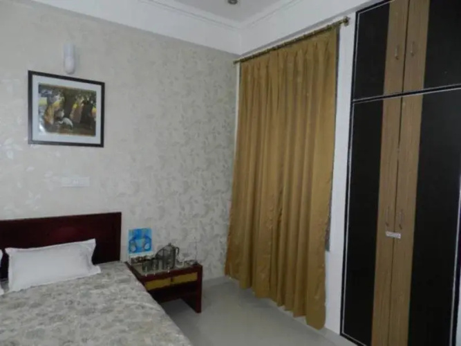Hotel Krishna Dham