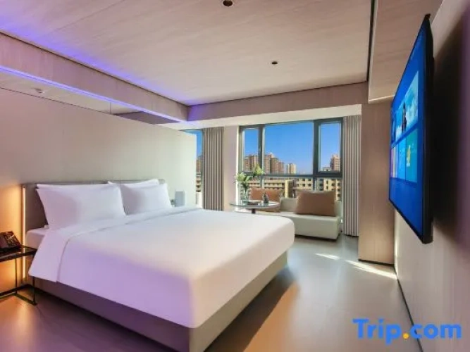 Deluxe Double room with city view