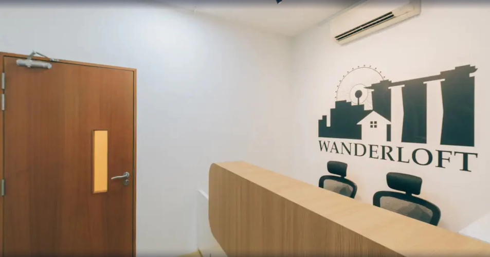 Wanderloft Capsule Hostel