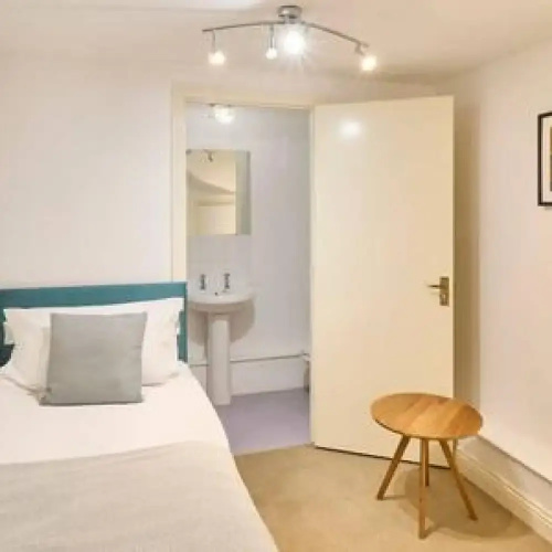 Host Stay Queen s Corner