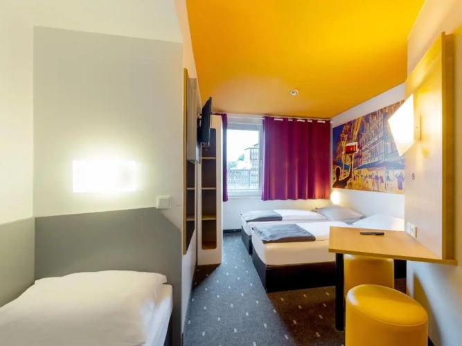 Triple room