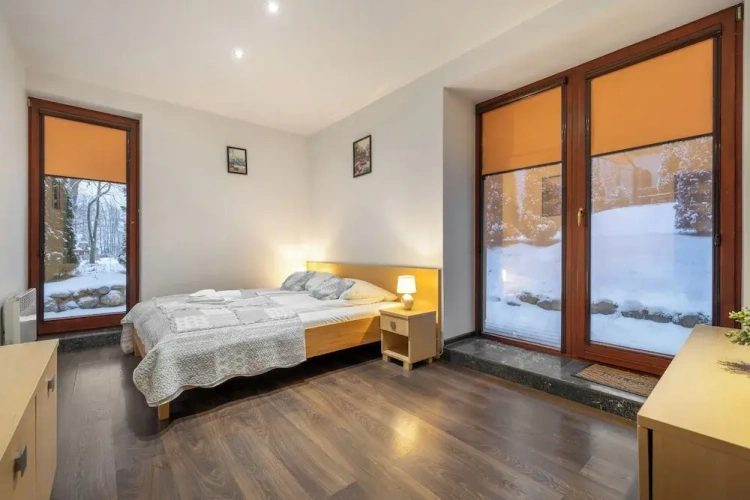 2 Bedrooms Apartment