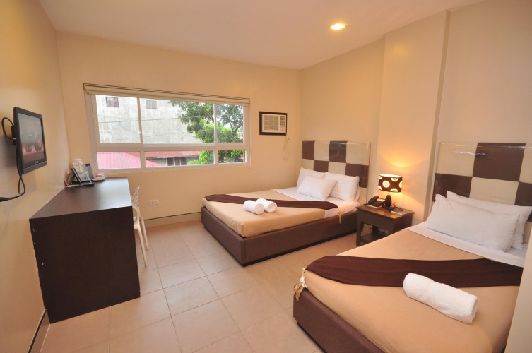 Standard Triple room