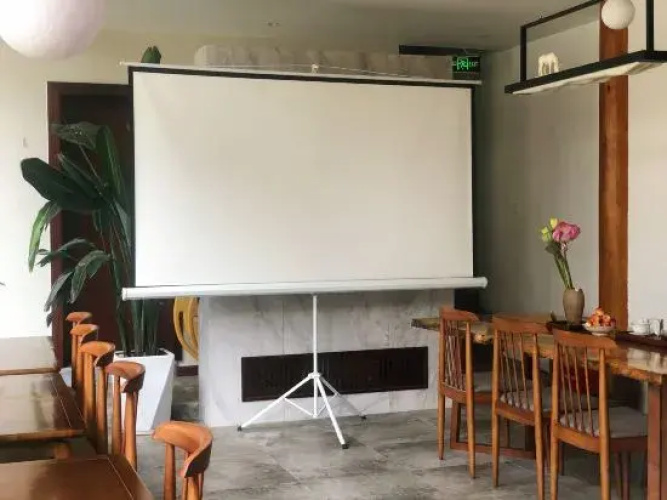 Heshun Renjia Inn
