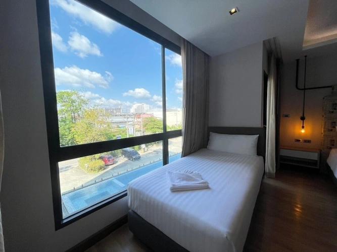 Standard Triple room