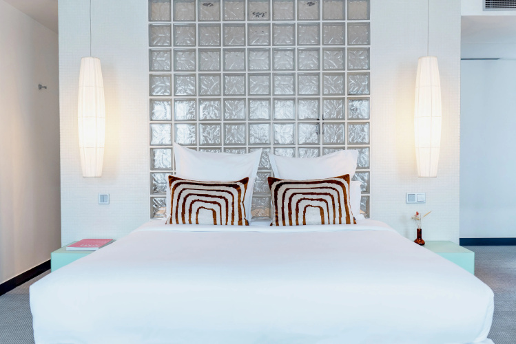 Kube Hotel Paris