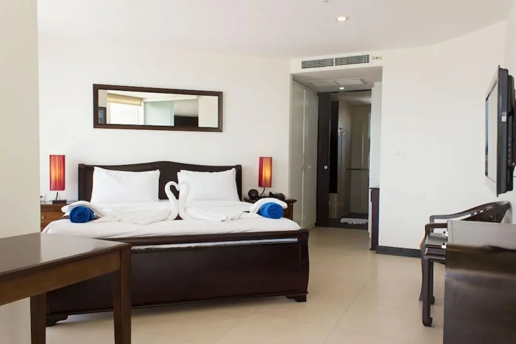 Quadruple Apartment
