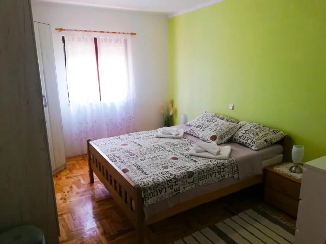 2 Bedrooms Cottage