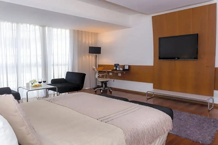 Deluxe Suite