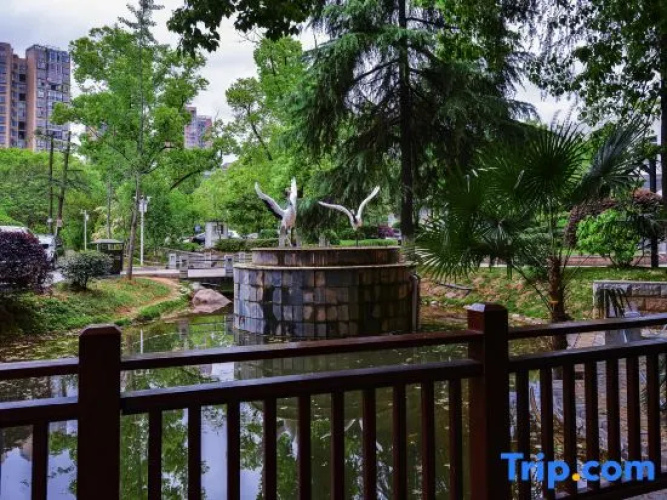 Baoqing Villa