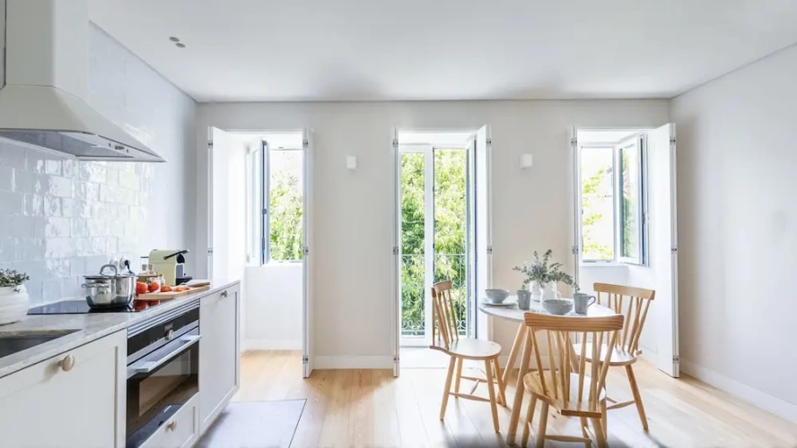1 Bedroom Apartment with balcony and with city view