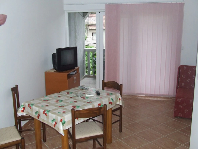 Apartments Lazović