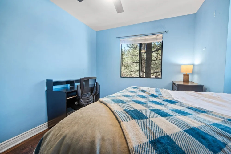Middle Bear Chalet