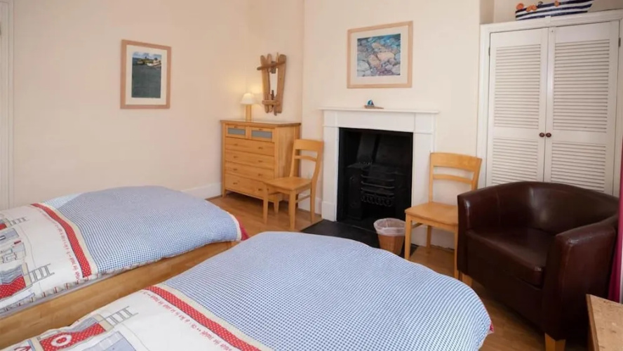 Frogmore Terrace 1