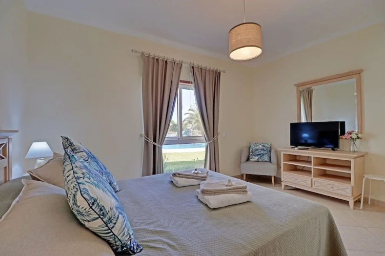 1 Bedroom Apartment with balcony