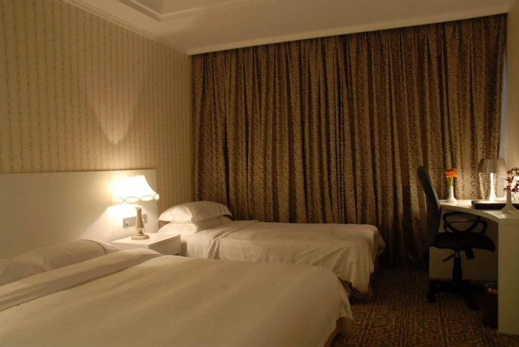Imperial Traders Elong Hotel