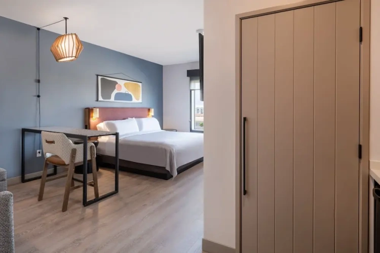 Double Suite with mountain view