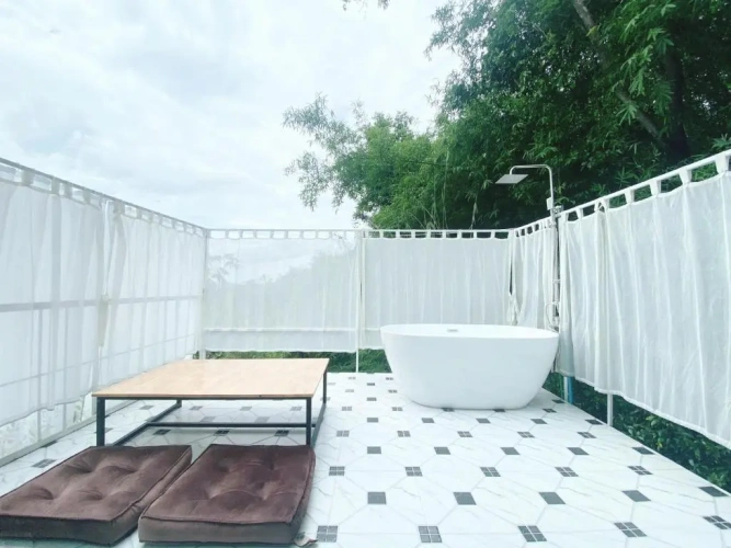 Standard Double room with city view