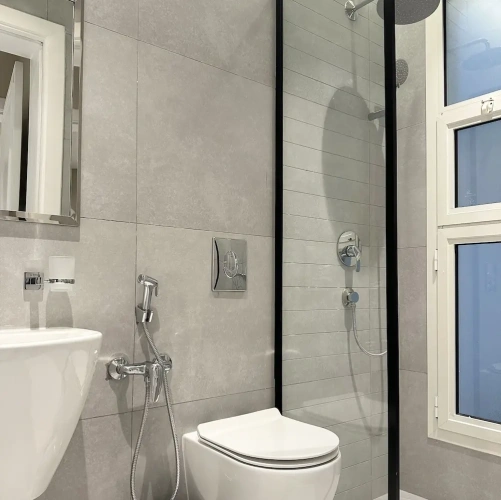 3 Bedrooms Apartment