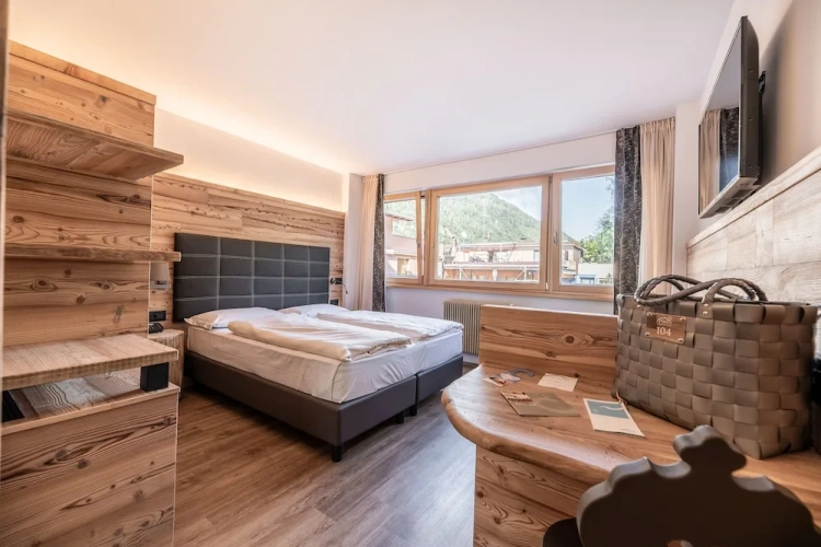 Standard Double room with view