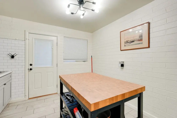3 Mi to Dtwn Phoenix: Apt w/ Shared Patio