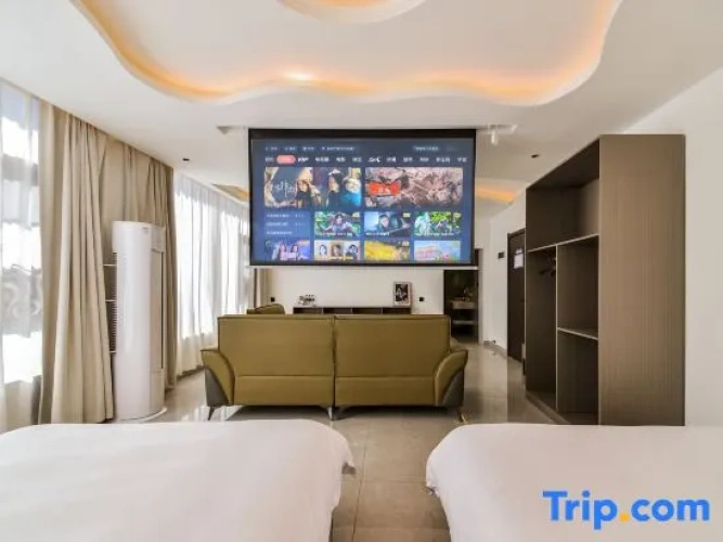 Luxury Suite