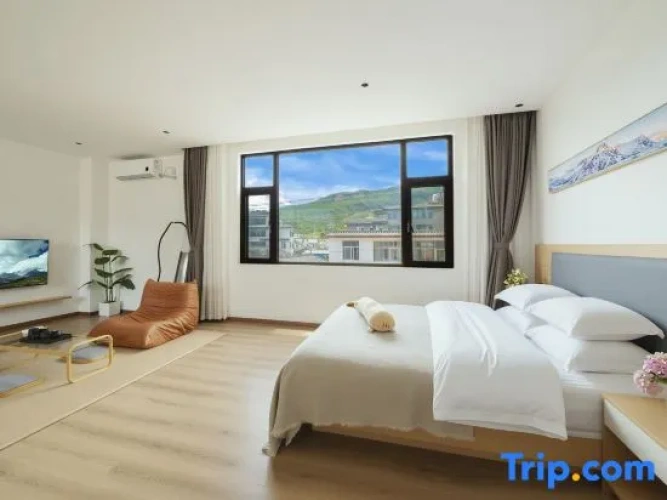 Family Suite with mountain view