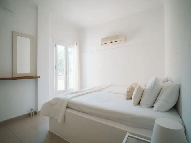 1 Bedroom Standard Twin room with balcony
