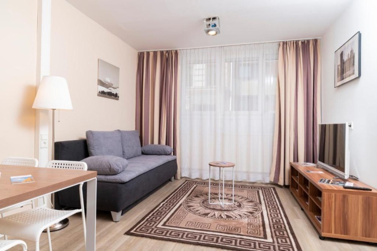 1 Bedroom Apartment