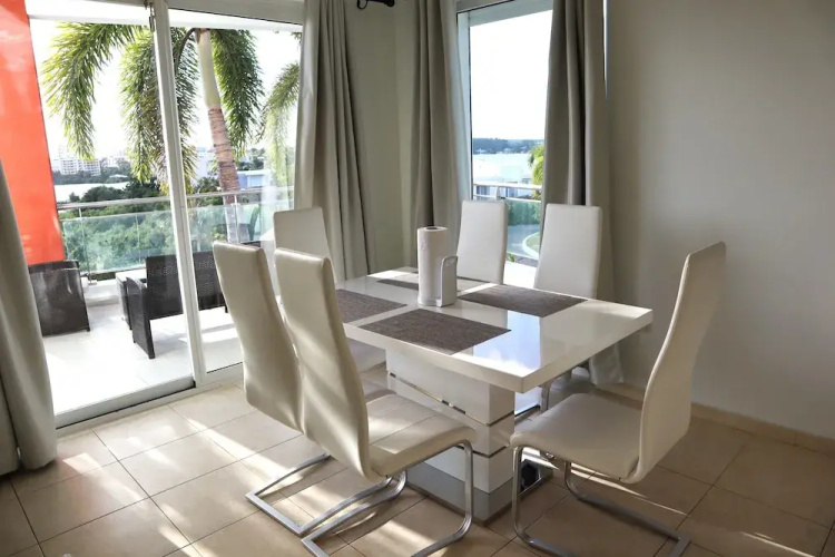 Captivating 2-bed Apartment in Maho