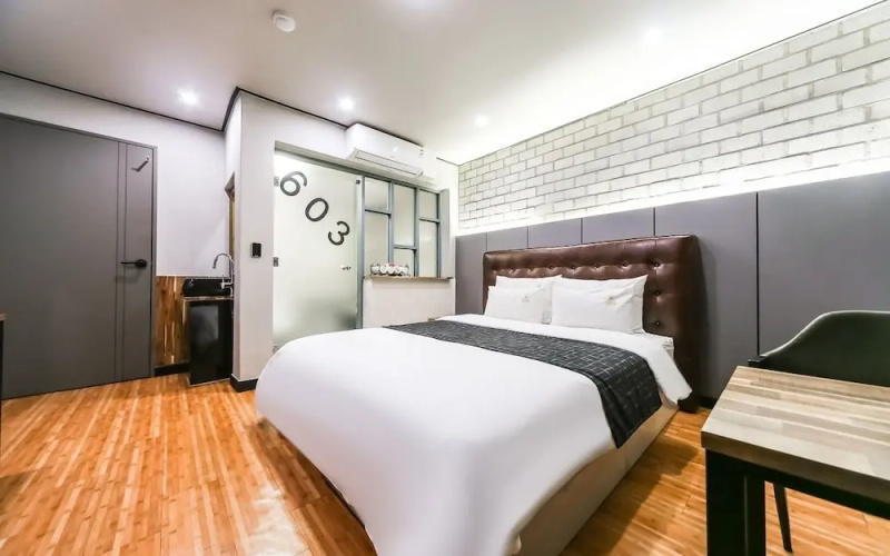 Luxury Motel