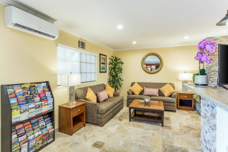 Mount Vernon Inn Escondido Downtown