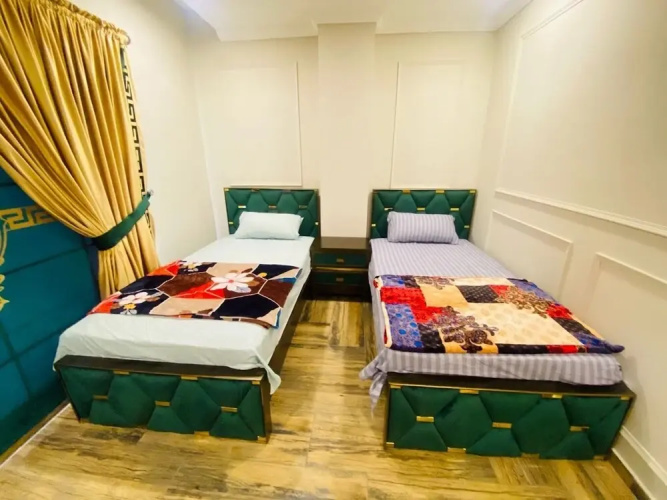Holidazzle Serviced Appartment
