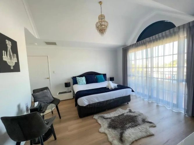 Suite with balcony