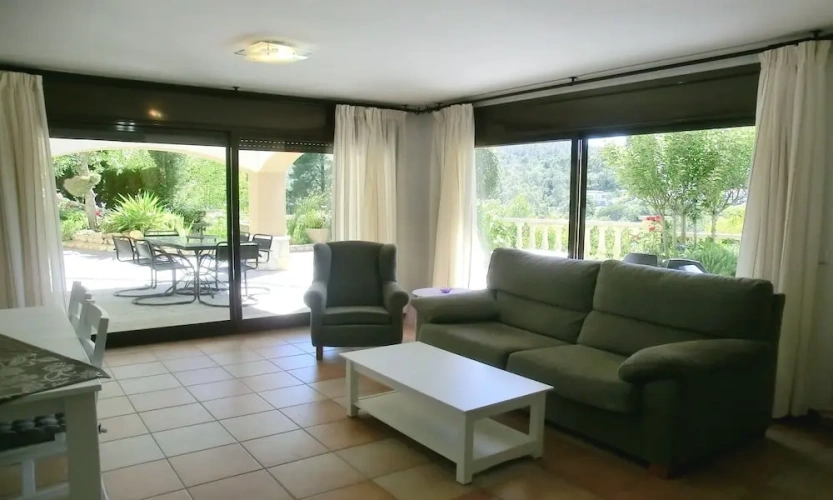 4 Bedrooms Family Villa with view
