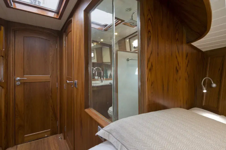 Domicil Yacht Hotel