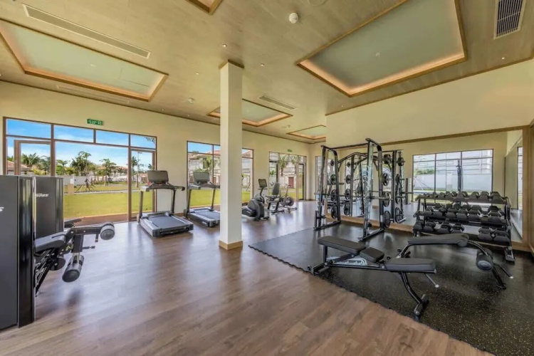 Luxe 3BR Villa: Private Pool & Resort Perks!