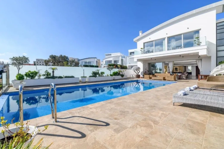 Superior Villa