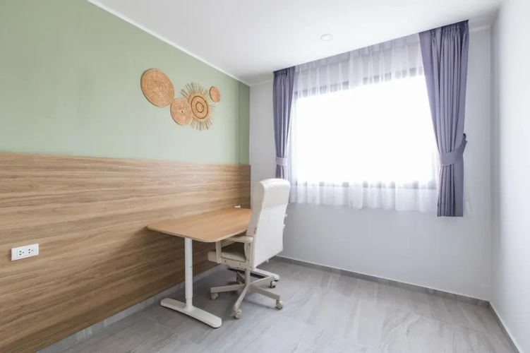 Modern Condo - 1BR & Office T3-528