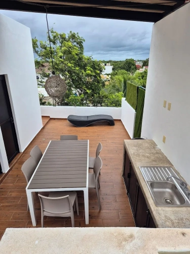 Deluxe Apartment