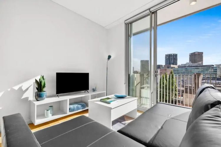 Central Art-deco 1bed With Balcony Aircon