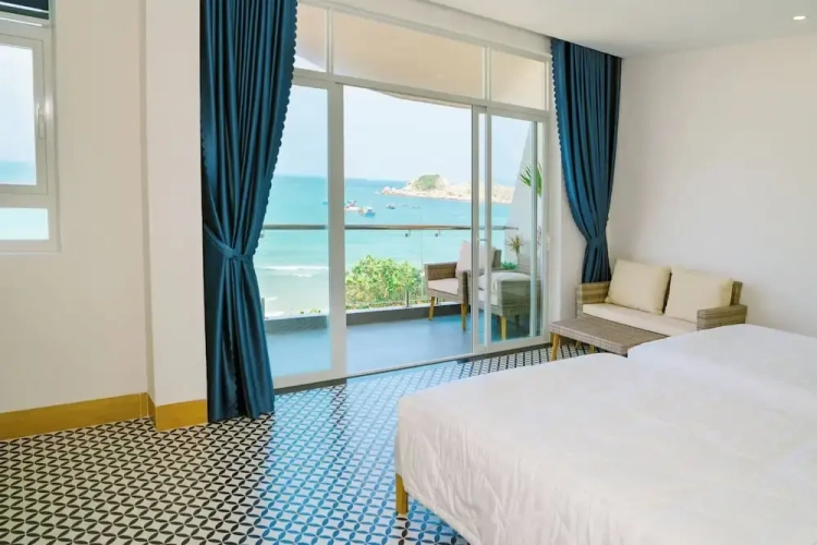 Standard Family room with balcony and with sea view