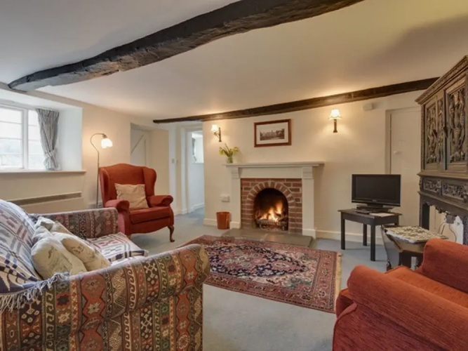 Lew Quarry Cottage