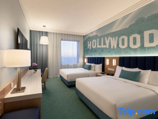 Deluxe Quadruple Suite