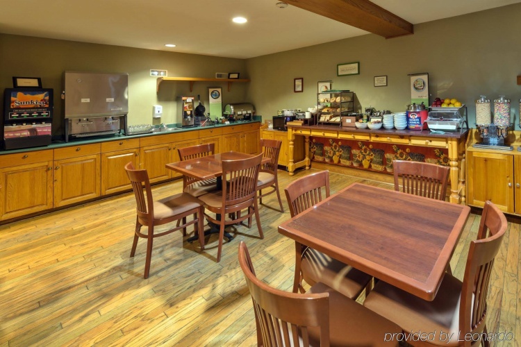 Country Inn & Suites by Radisson, Winnipeg, MB photo 25