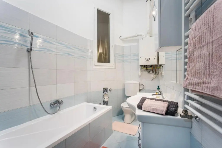 BpR Turquoise Simplicity Apartment