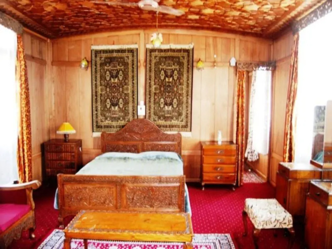 Howrah Houseboat