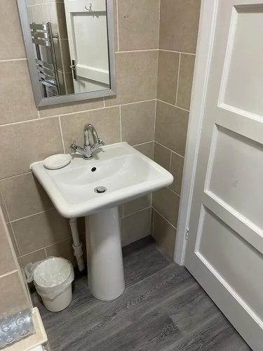 2-bed, Sleeps 4, Free Parking, Pets Allowed