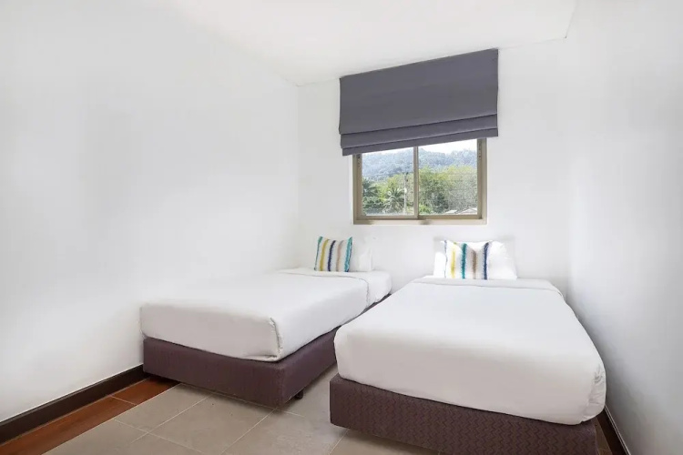 Stylish 3BR Pool Access Villa Argent 9